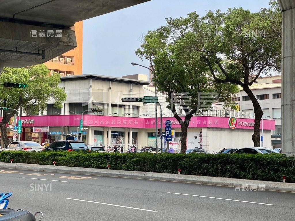 近捷運站文心路大面寬店面房屋室內格局與周邊環境