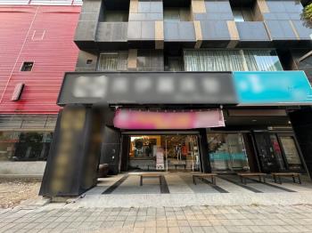 近捷運站文心路大面寬店面