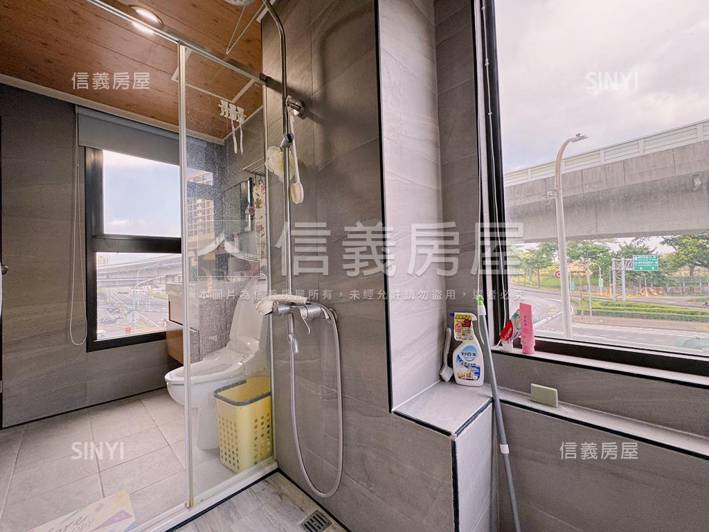 捷運棧採光三房平車房屋室內格局與周邊環境