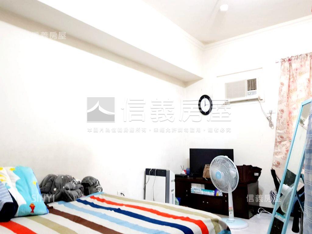 台北米蘭電梯兩房車位房屋室內格局與周邊環境