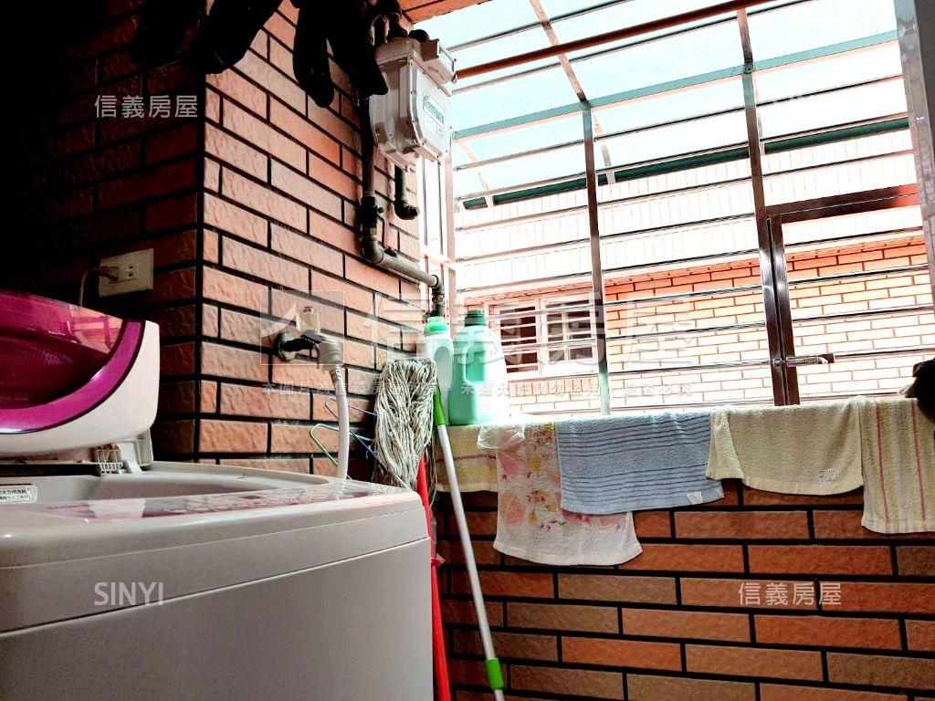 台北米蘭電梯兩房車位房屋室內格局與周邊環境