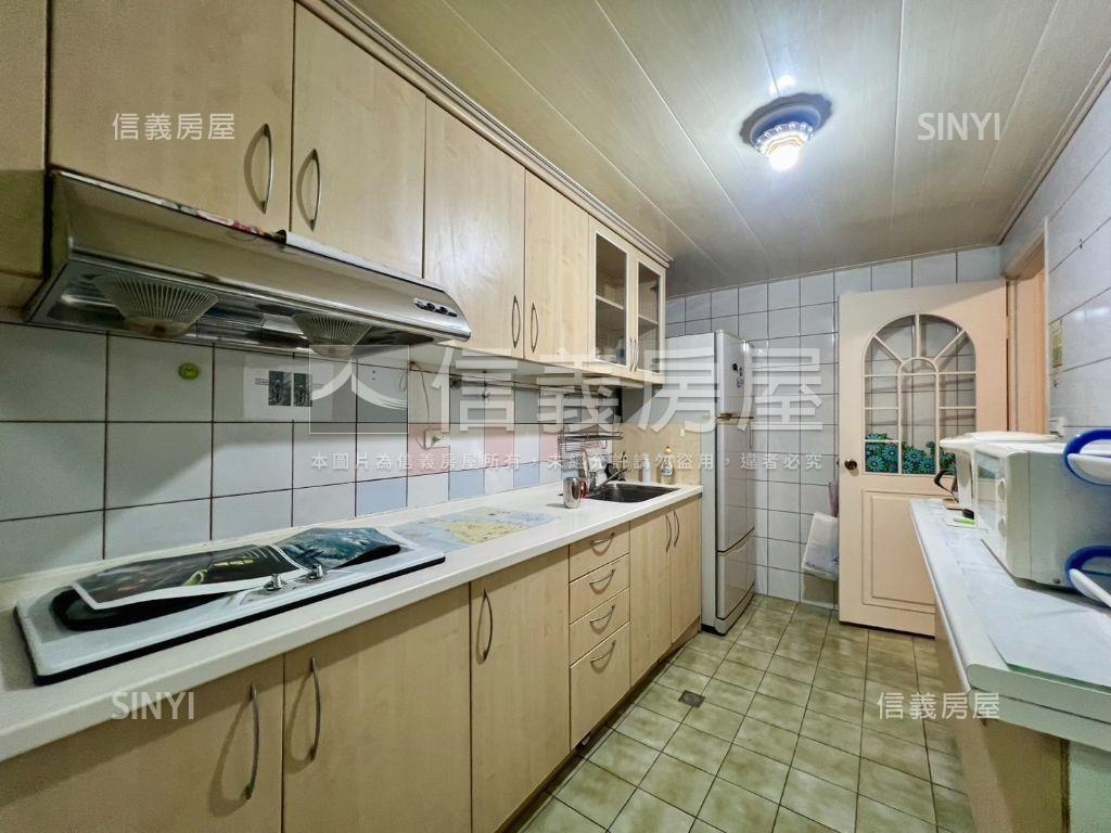 逸仙名園三房＋坡平車位房屋室內格局與周邊環境