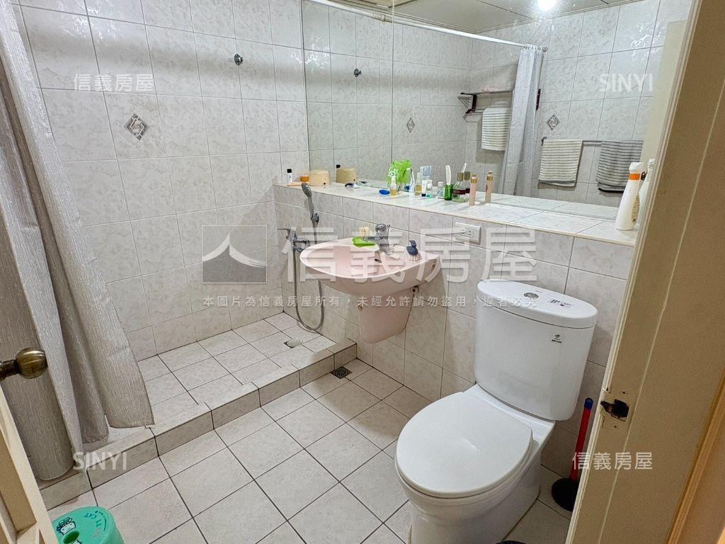 逸仙名園三房＋坡平車位房屋室內格局與周邊環境