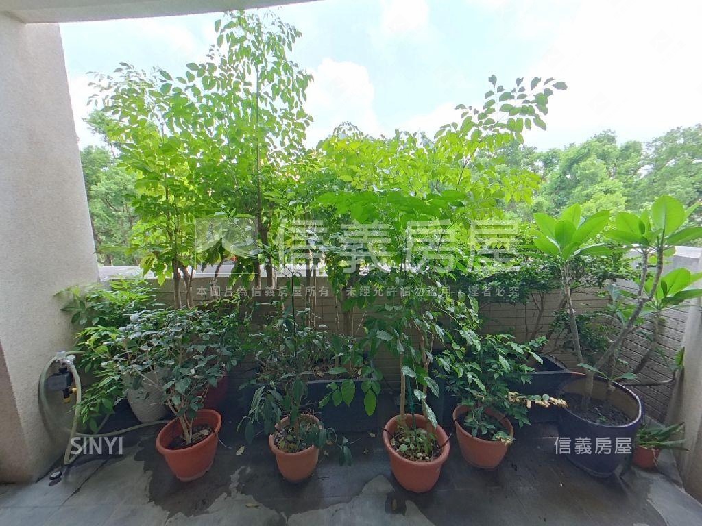 富林苑露臺美裝潢屋房屋室內格局與周邊環境