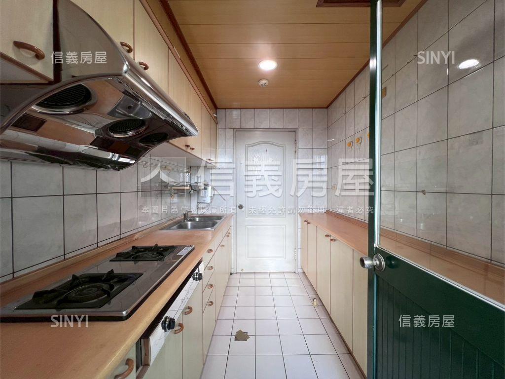 彰興學區『龍寶』三房車位房屋室內格局與周邊環境