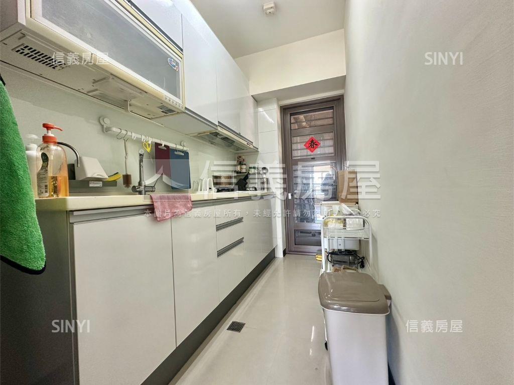 水蓮８最大格局三房平車房屋室內格局與周邊環境