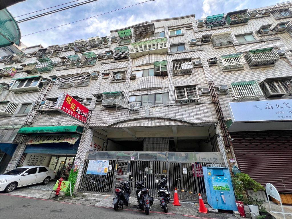 壹佰玖拾萬買中原獨立套房房屋室內格局與周邊環境