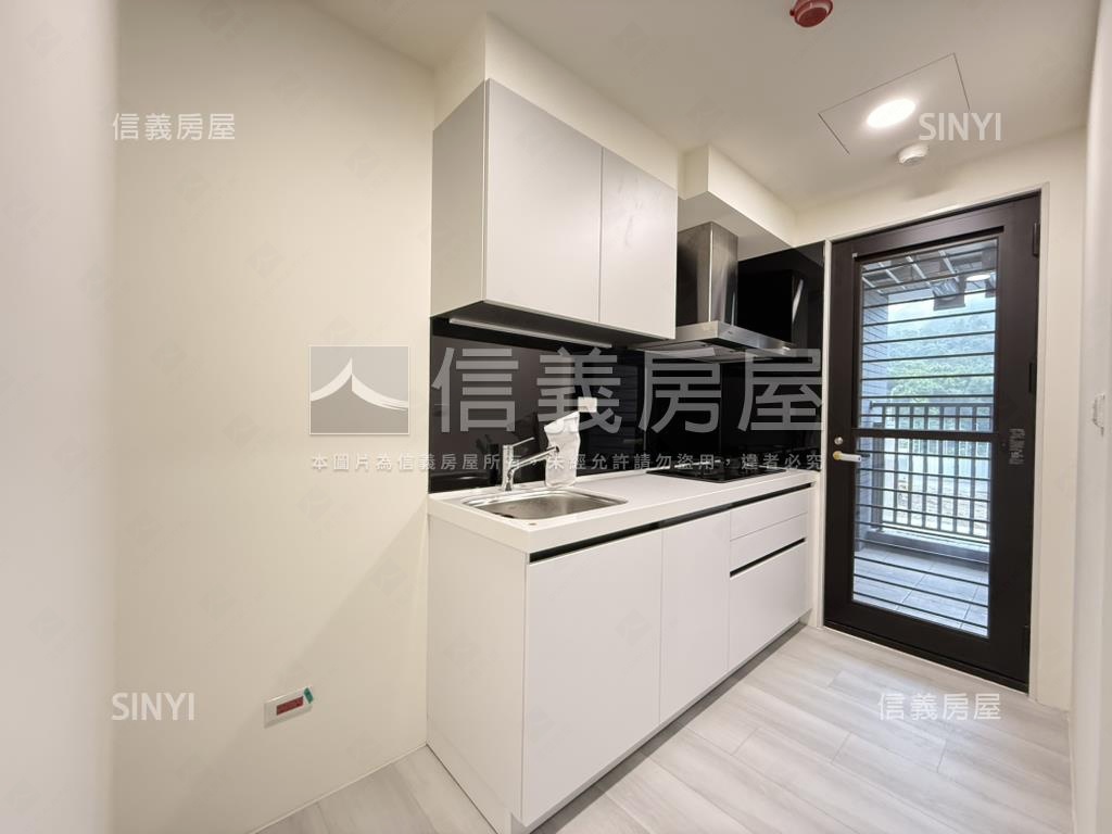 力璞紘日莘－方正２房房屋室內格局與周邊環境