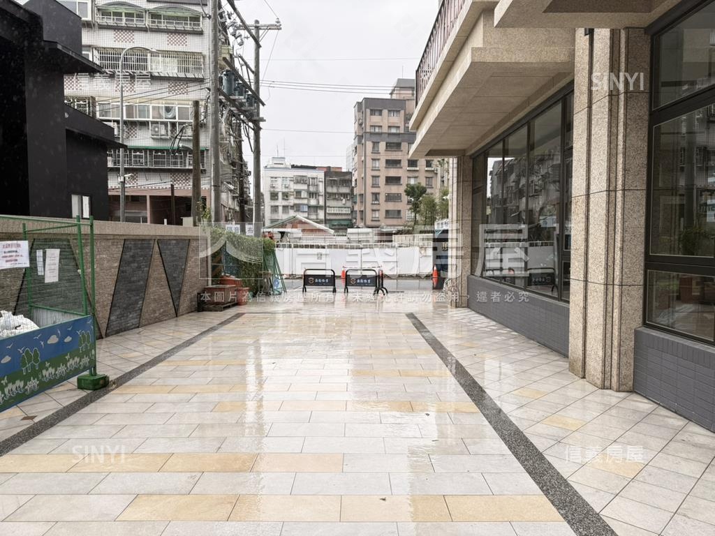 力璞紘日莘－方正２房房屋室內格局與周邊環境