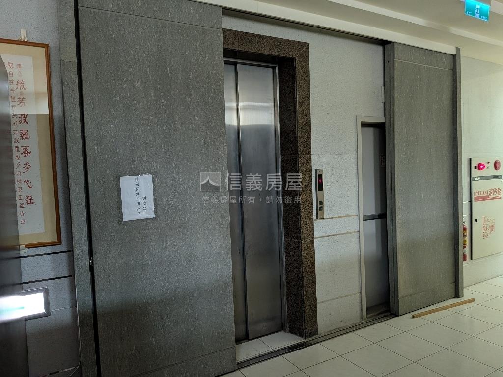 ＡＡ港墘挑高整層廠辦房屋室內格局與周邊環境