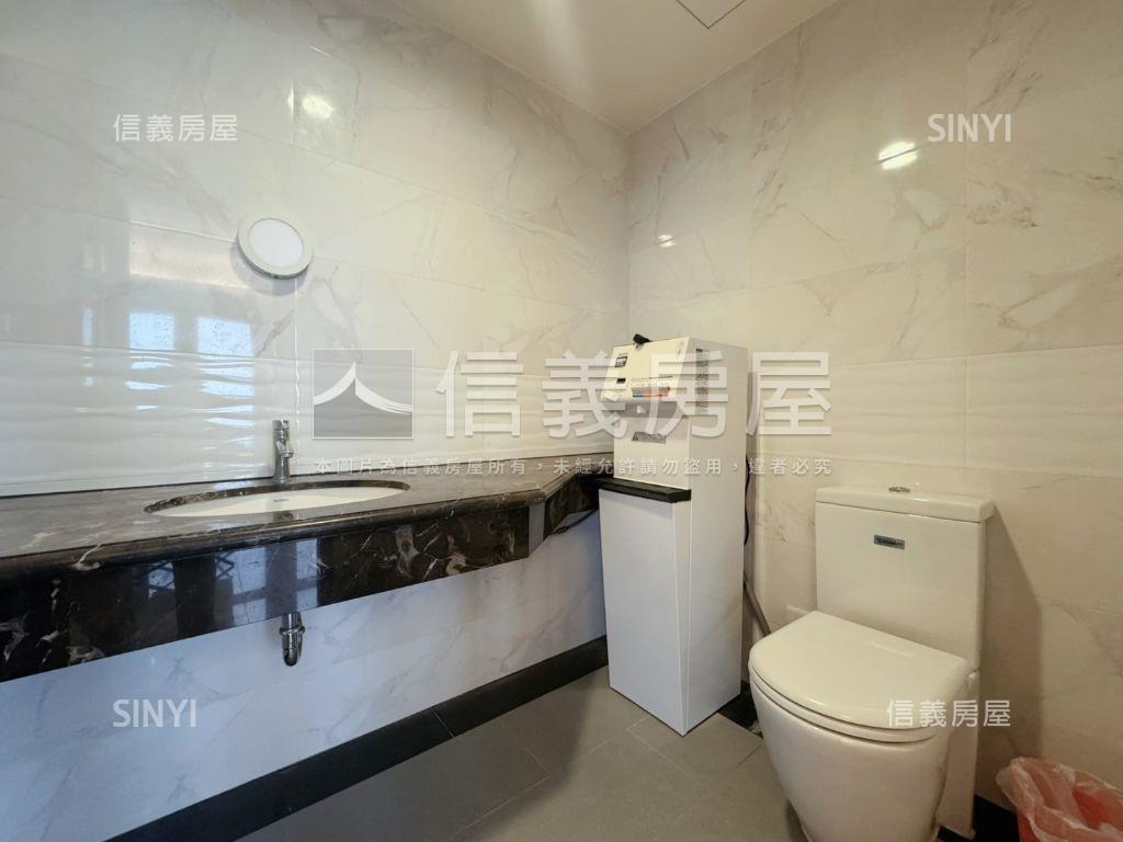 天廈次頂樓露臺無限景觀房屋室內格局與周邊環境