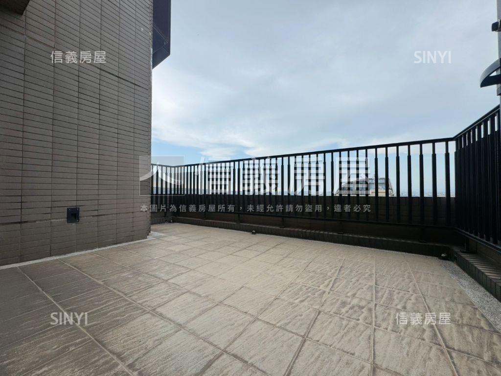 天廈次頂樓露臺無限景觀房屋室內格局與周邊環境