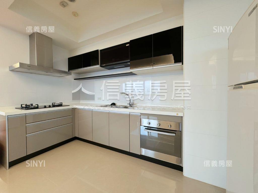 天廈次頂樓露臺無限景觀房屋室內格局與周邊環境