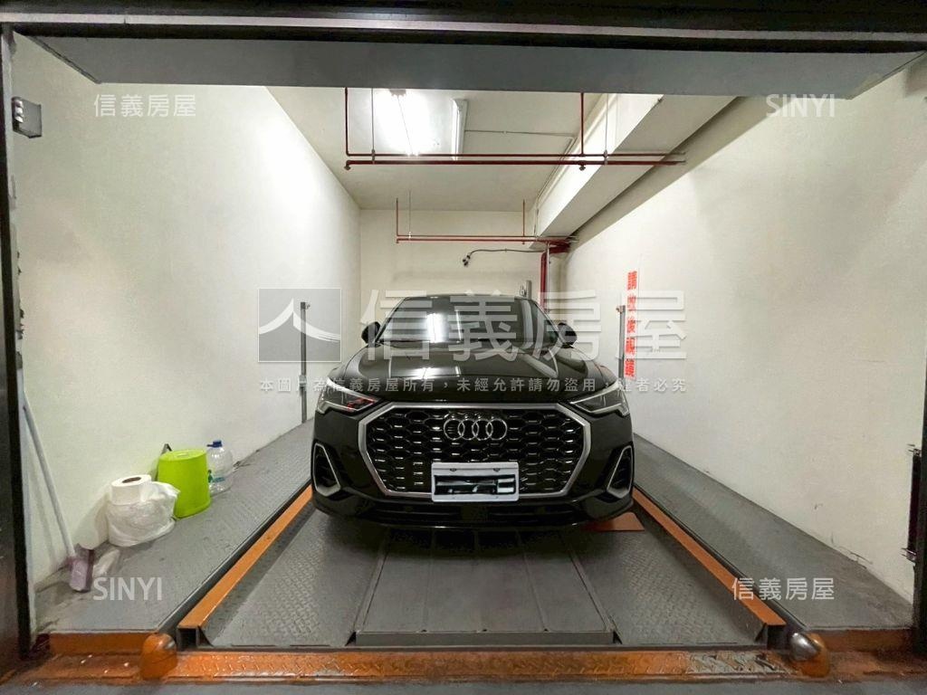 綠園道❤️輕裝潢兩房車位房屋室內格局與周邊環境