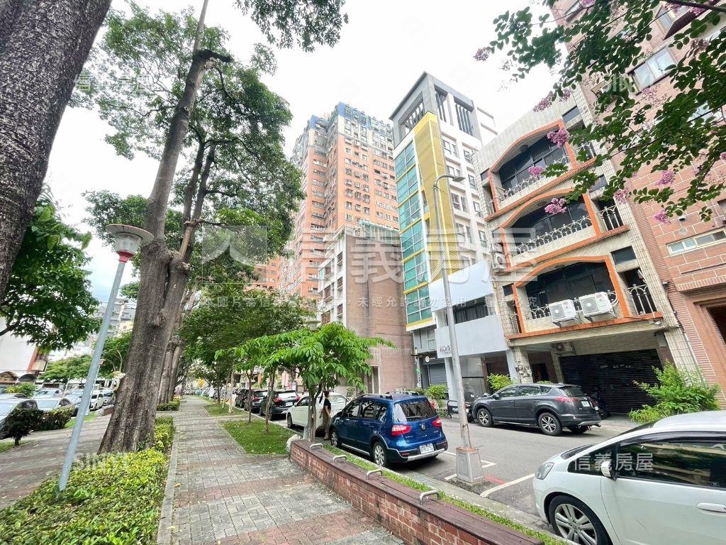 綠園道❤️輕裝潢兩房車位房屋室內格局與周邊環境
