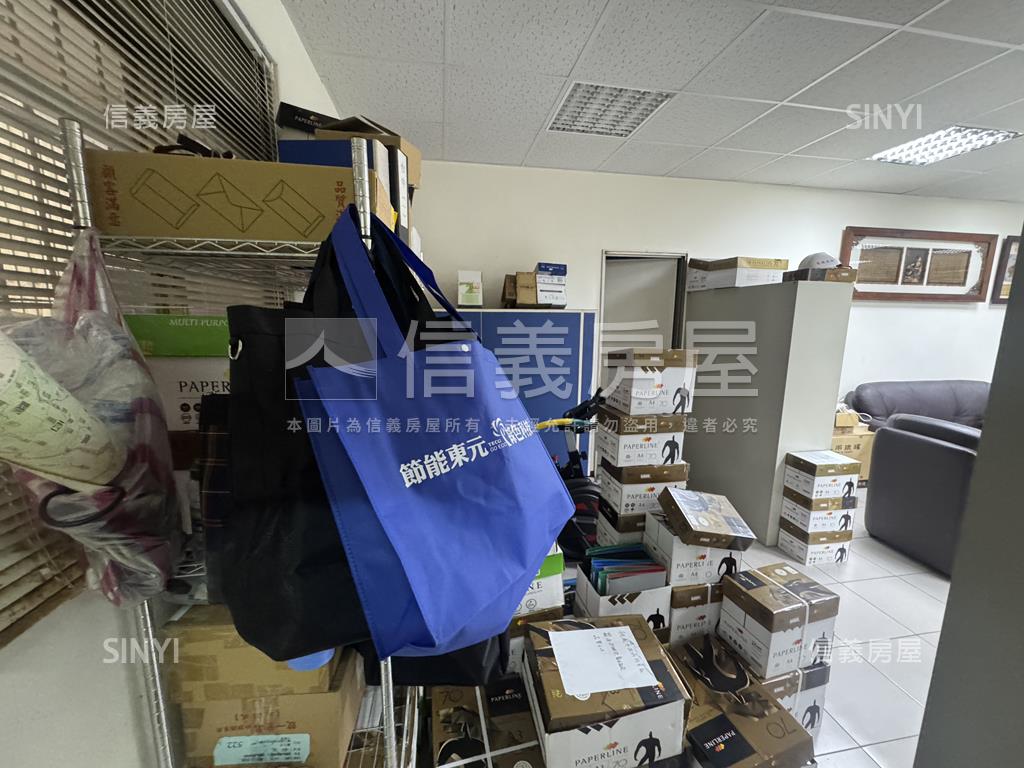 五工二路一樓寬店面房屋室內格局與周邊環境