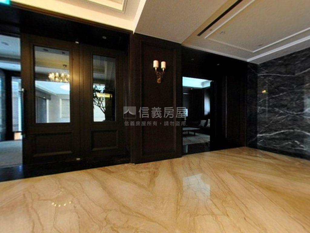 大坪林中興馥捷運角間店面房屋室內格局與周邊環境