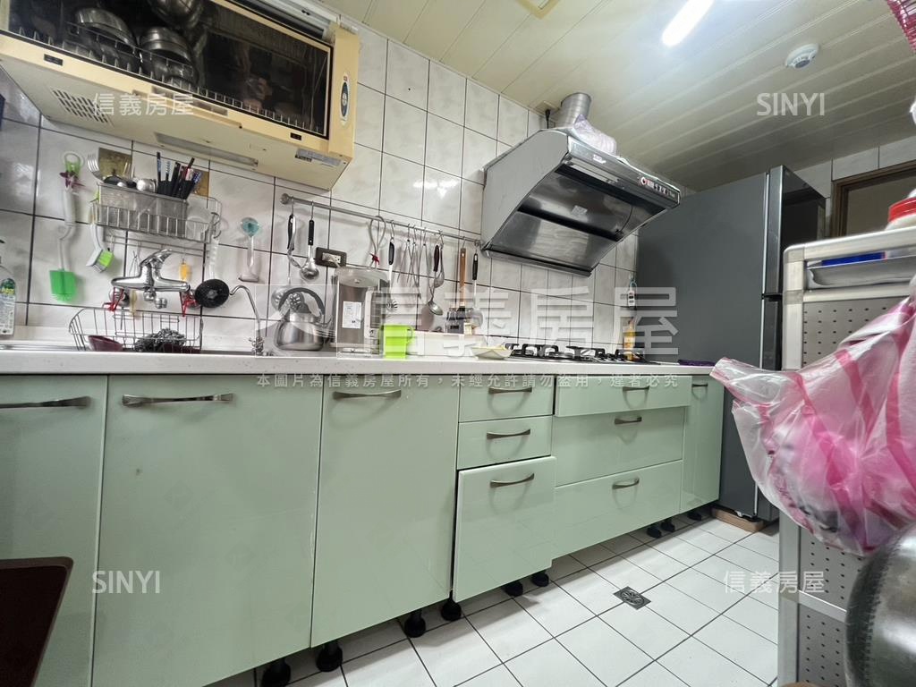 孩子王方正三房房屋室內格局與周邊環境