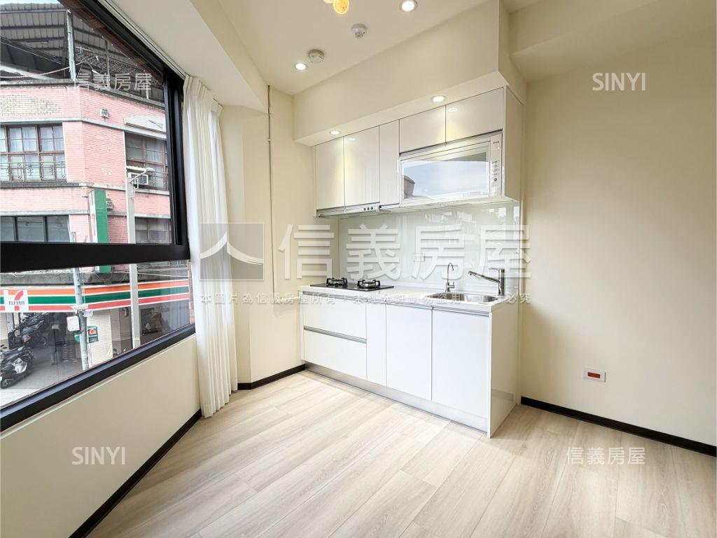 曉南門全新電梯兩房車房屋室內格局與周邊環境