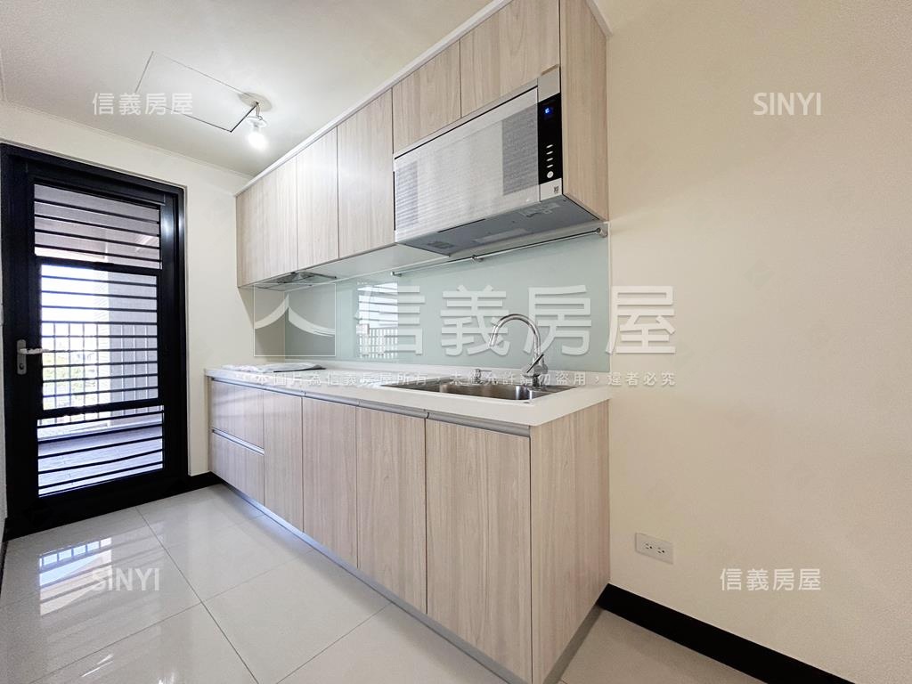 福懋⭐校園景觀３房平車房屋室內格局與周邊環境