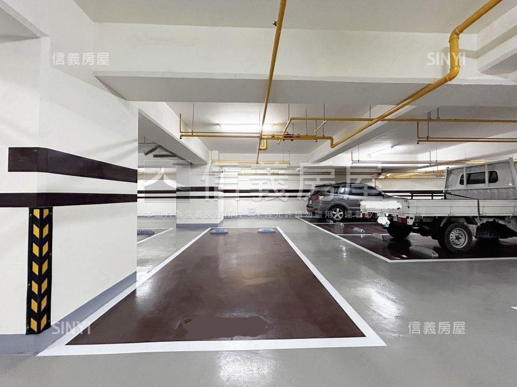 福懋⭐校園景觀３房平車房屋室內格局與周邊環境