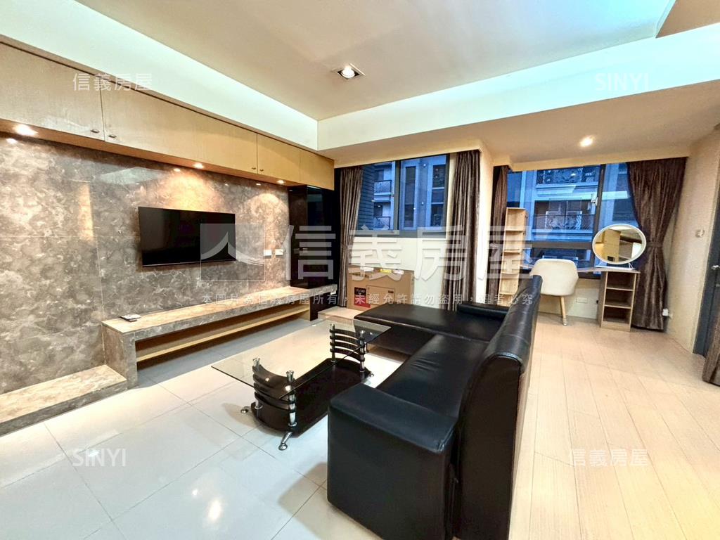 精美康朵稀有釋出房屋室內格局與周邊環境