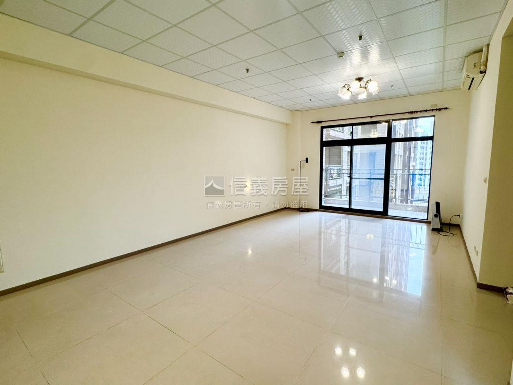 世紀館·稀有釋出景觀四房房屋室內格局與周邊環境