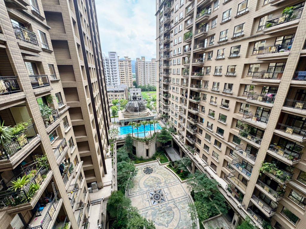 世紀館·稀有釋出景觀四房房屋室內格局與周邊環境