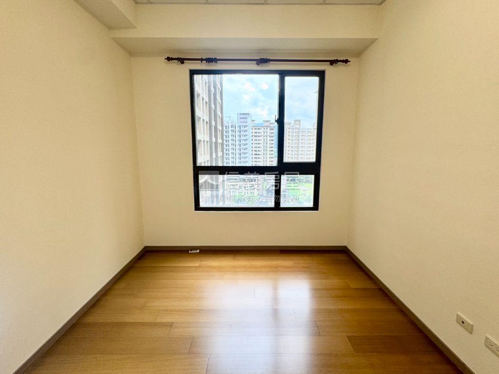 世紀館·稀有釋出景觀四房房屋室內格局與周邊環境