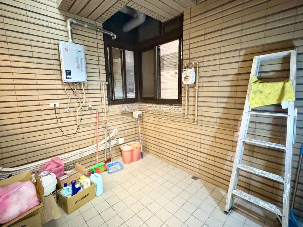 世紀館·稀有釋出景觀四房房屋室內格局與周邊環境