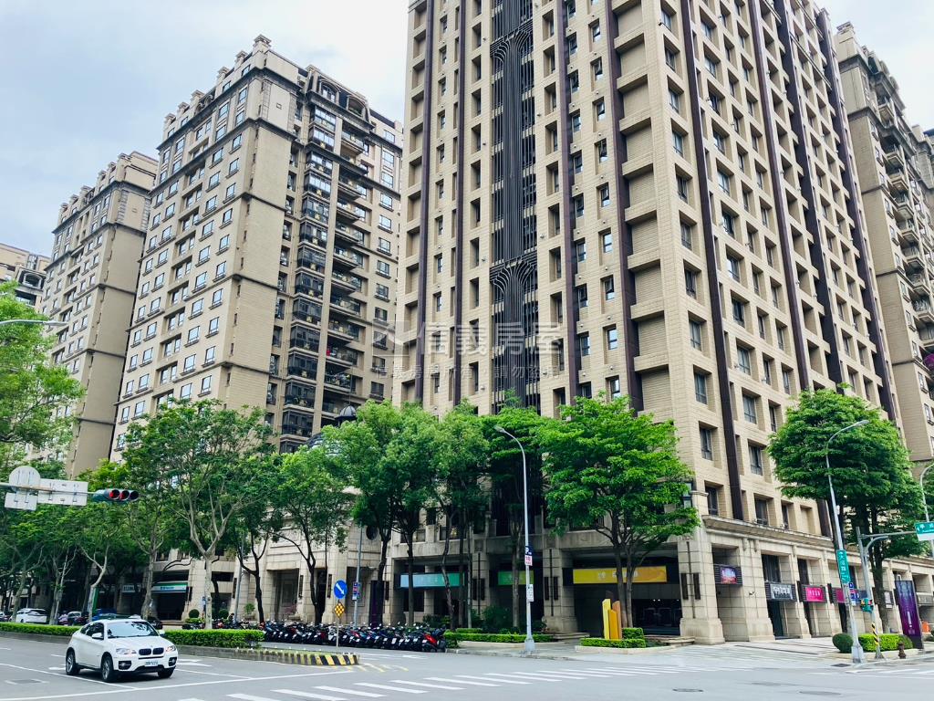 世紀館·稀有釋出景觀四房房屋室內格局與周邊環境