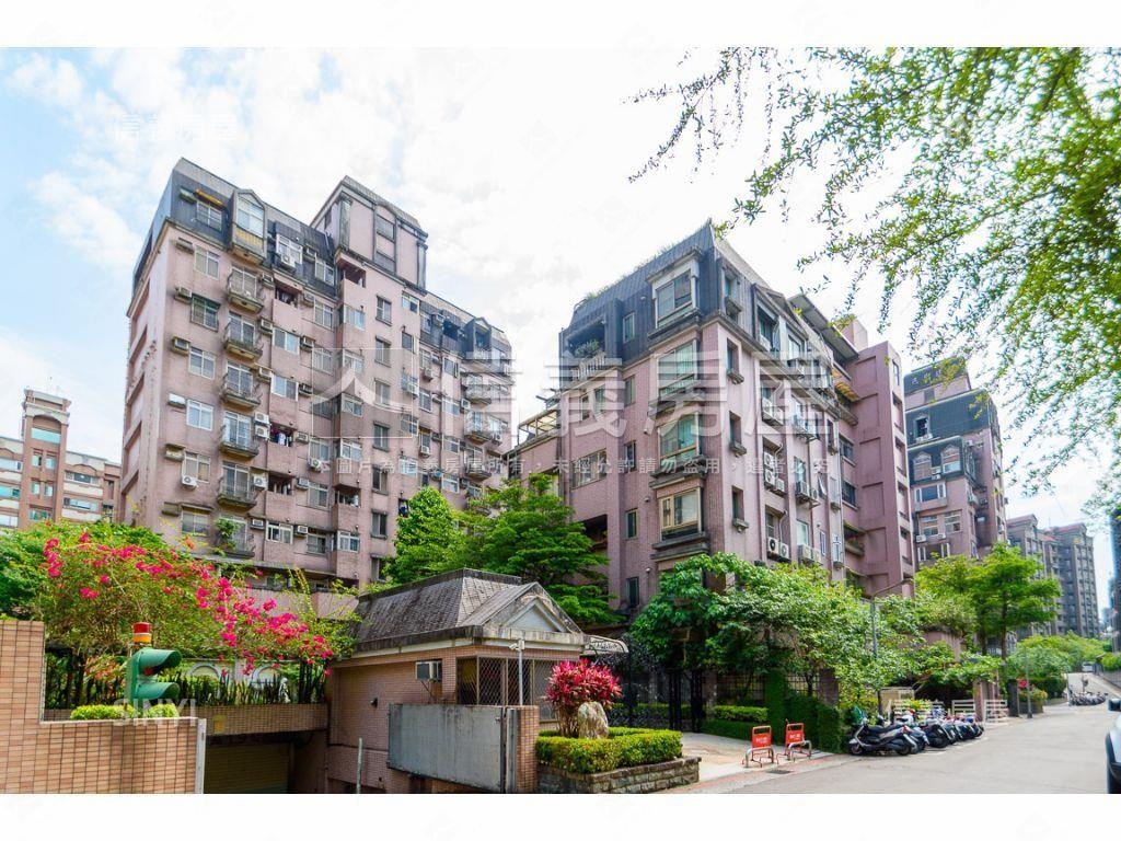 麗湖學區高樓山景美屋房屋室內格局與周邊環境