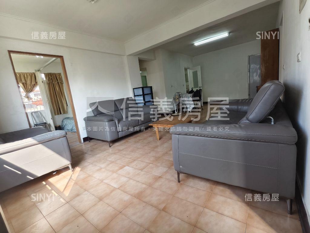 面中正國小邊間採光公寓房屋室內格局與周邊環境