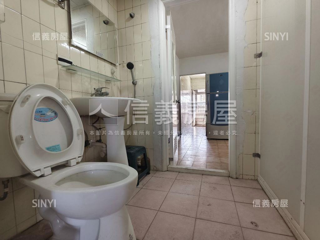 面中正國小邊間採光公寓房屋室內格局與周邊環境