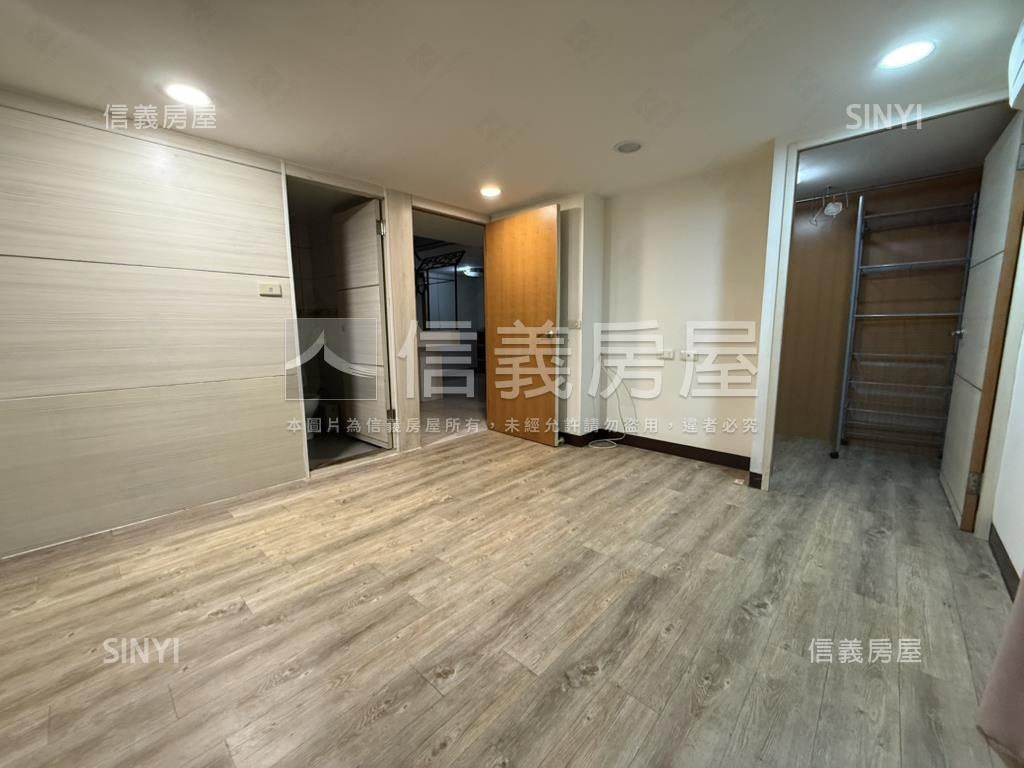 近未來體育園區店住車位房屋室內格局與周邊環境