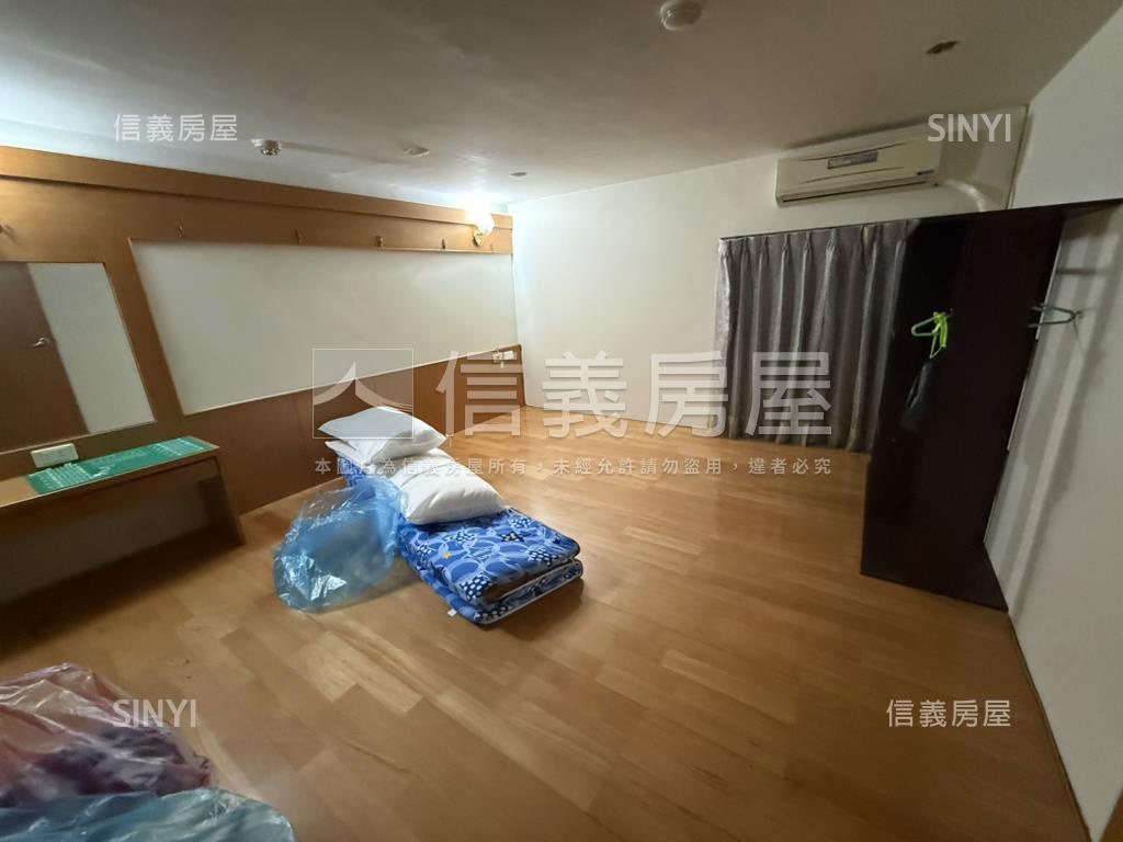 近未來體育園區店住車位房屋室內格局與周邊環境