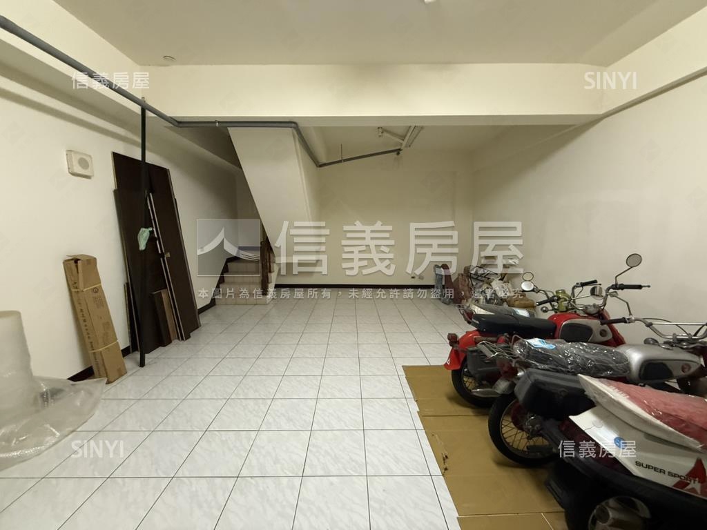 近未來體育園區店住車位房屋室內格局與周邊環境