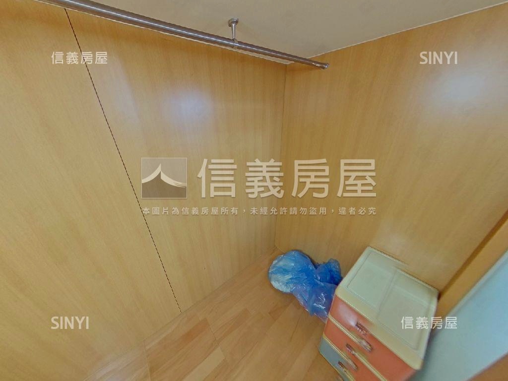 近未來體育園區店住車位房屋室內格局與周邊環境