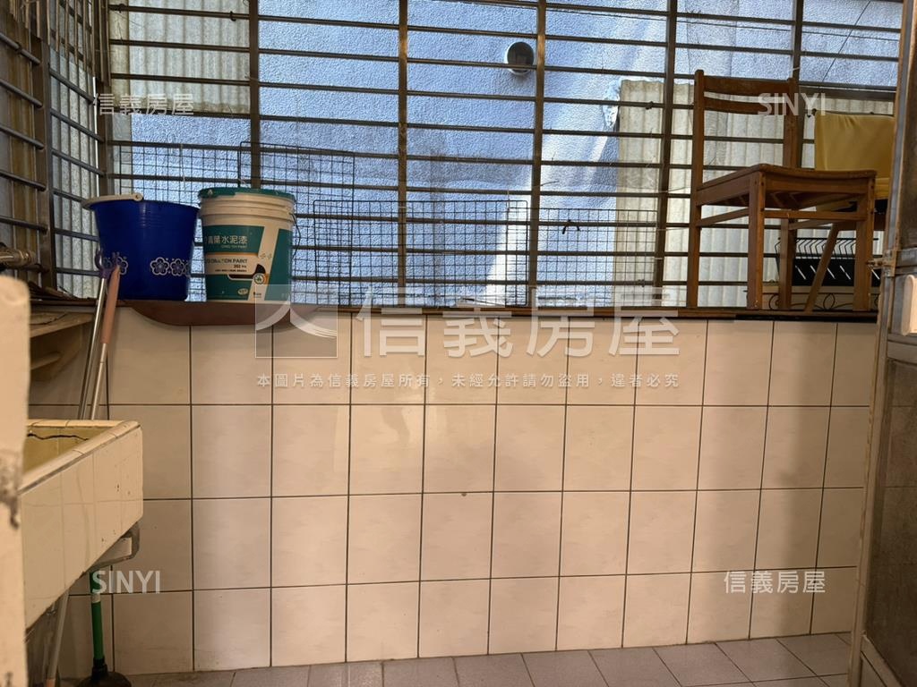 專任博愛學區美寓房屋室內格局與周邊環境