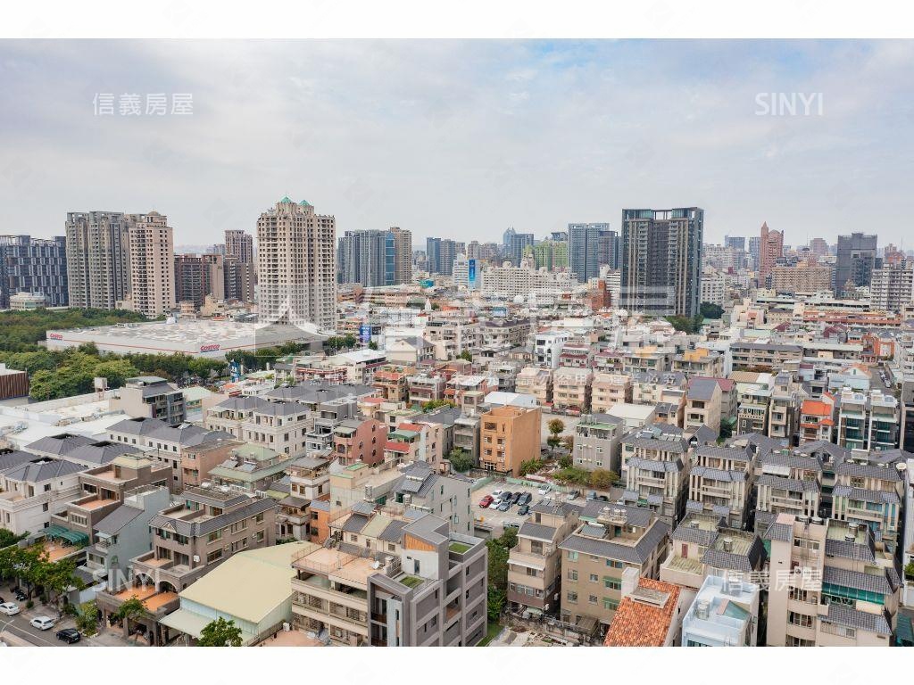 八期近豐富公園朝南角地房屋室內格局與周邊環境