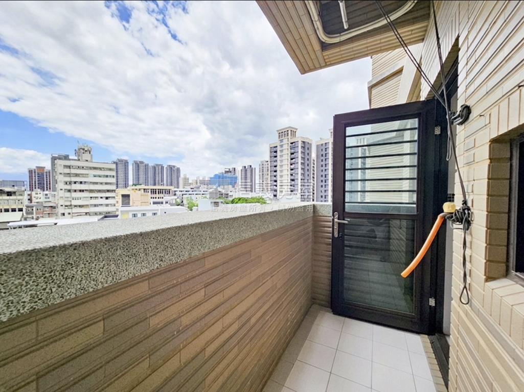 八擴市中心低總價兩房房屋室內格局與周邊環境