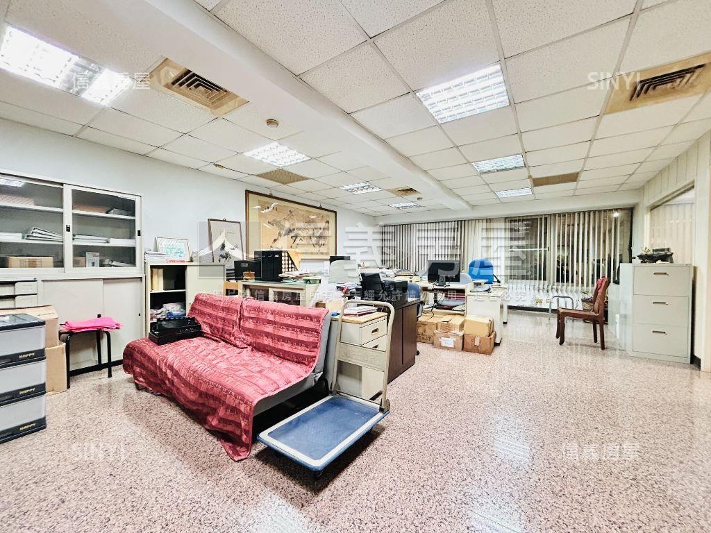 近北市綠茵成功京華房屋室內格局與周邊環境