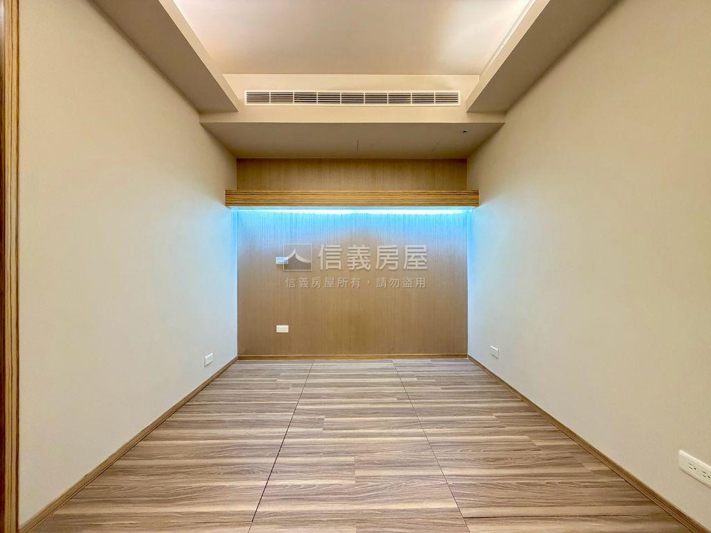 ✿七張中正路裝潢美２樓✿房屋室內格局與周邊環境