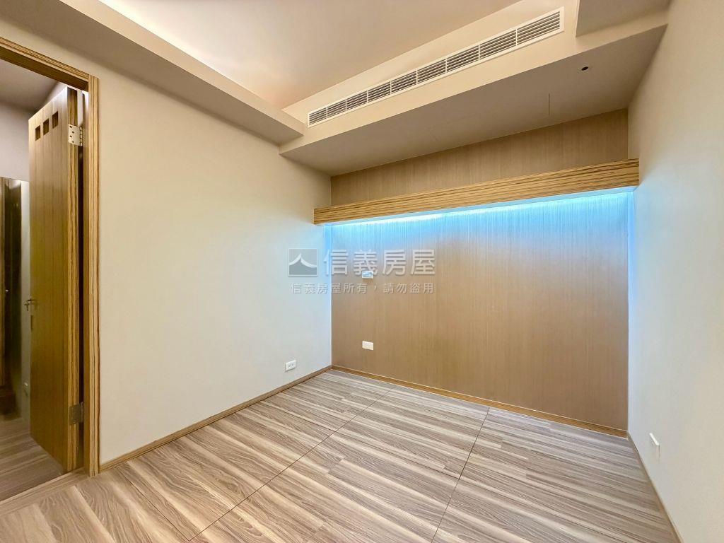 ✿七張中正路裝潢美２樓✿房屋室內格局與周邊環境