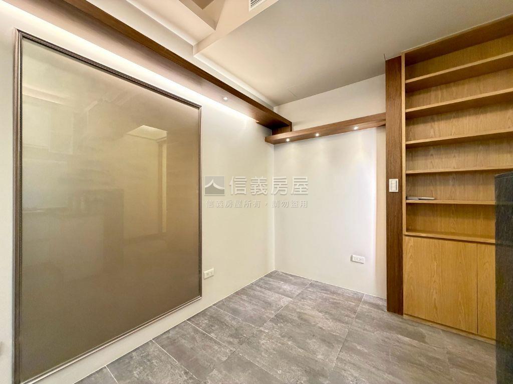 ✿七張中正路裝潢美２樓✿房屋室內格局與周邊環境