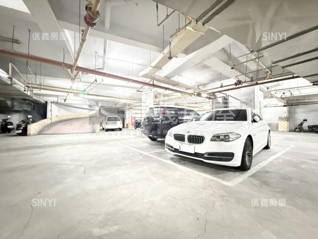 近文山成家亮美兩房平車房屋室內格局與周邊環境