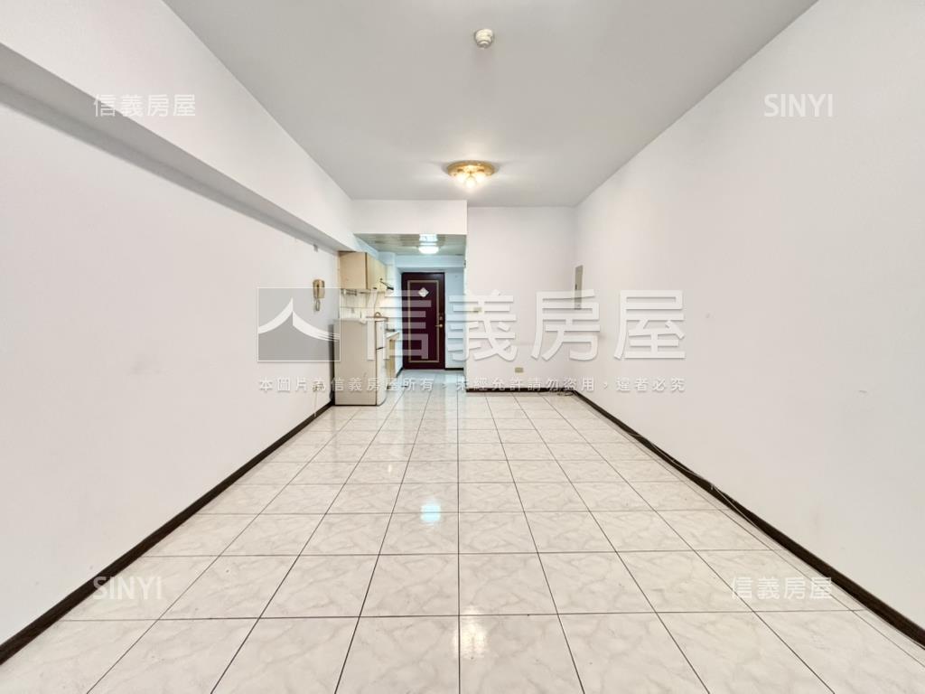 冠德稀有套房房屋室內格局與周邊環境