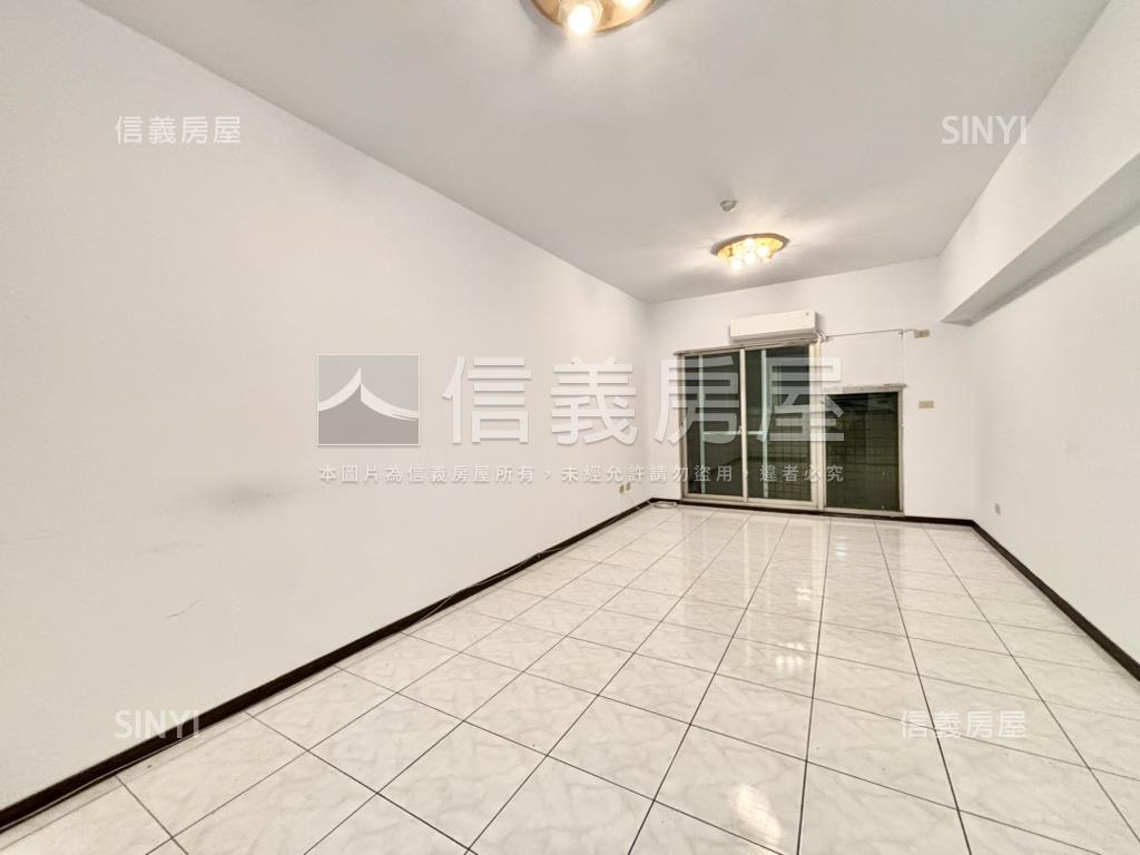 冠德稀有套房房屋室內格局與周邊環境