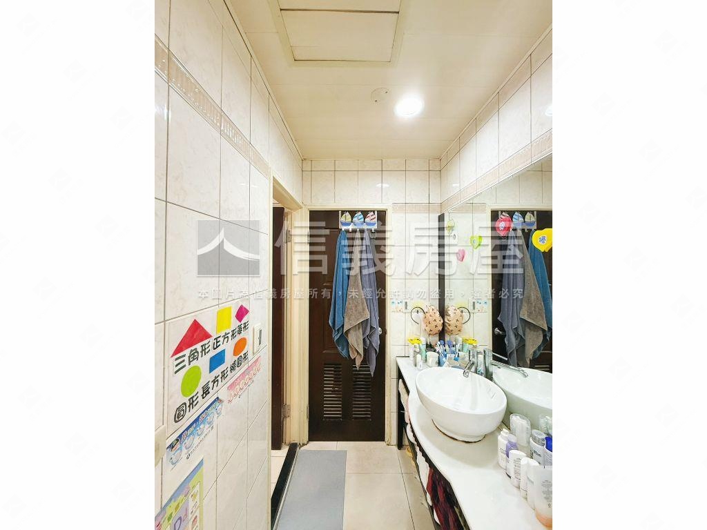 水築館屋況美四房房屋室內格局與周邊環境