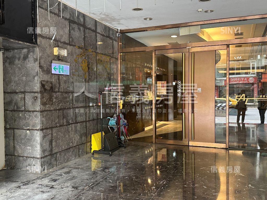 景觀邊間ＥＡＴ雙面採光房屋室內格局與周邊環境